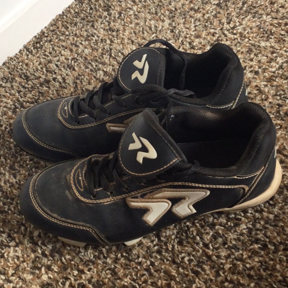 Ringor size 4 youth molded softball cleats